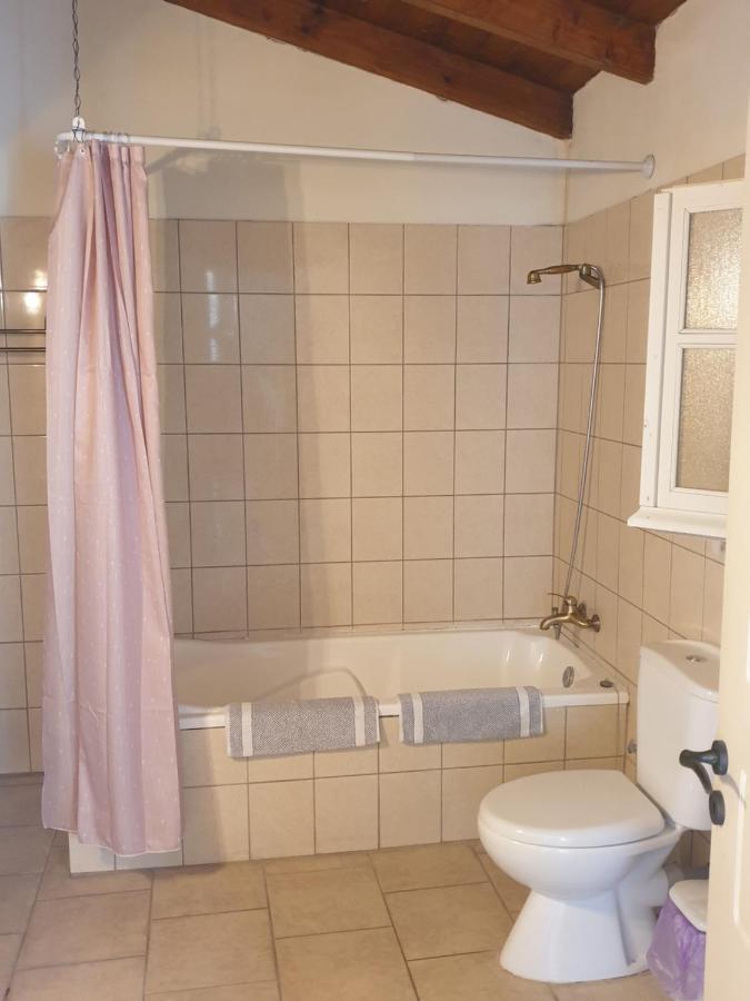 Olive Villas Anapaftiria ภายนอก รูปภาพ
