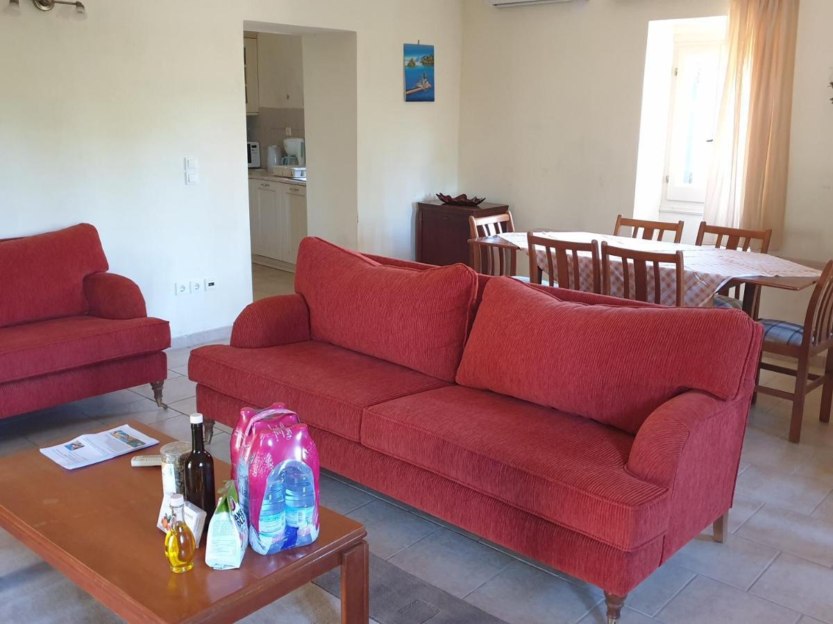Olive Villas Anapaftiria ภายนอก รูปภาพ